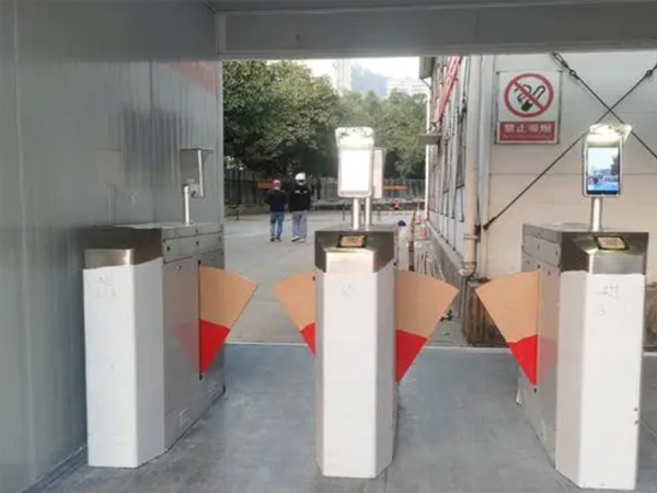 工地人臉識別翼閘進(jìn)出